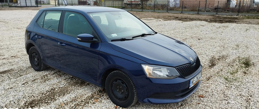 Skoda Fabia cena 18600 przebieg: 211000, rok produkcji 2017 z Warszawa małe 137